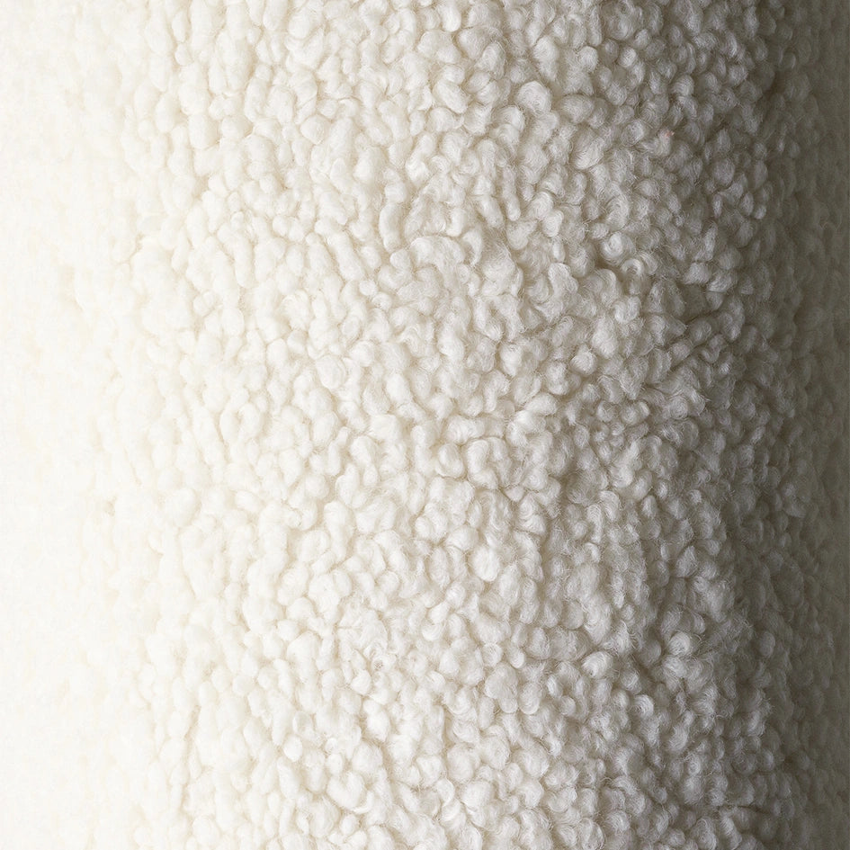 kinder sitzsack teddy bear von wigiwama aus teddystoff in creme in materialansicht