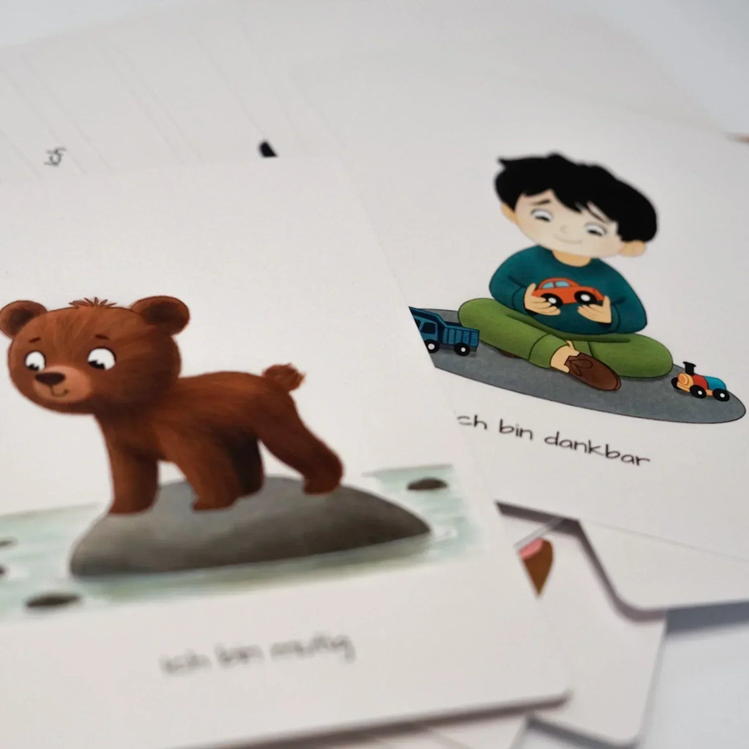 Die Magie von Affirmationskarten für Kinder: Ein Werkzeug für mehr Selbstbewusstsein und emotionale Stärke